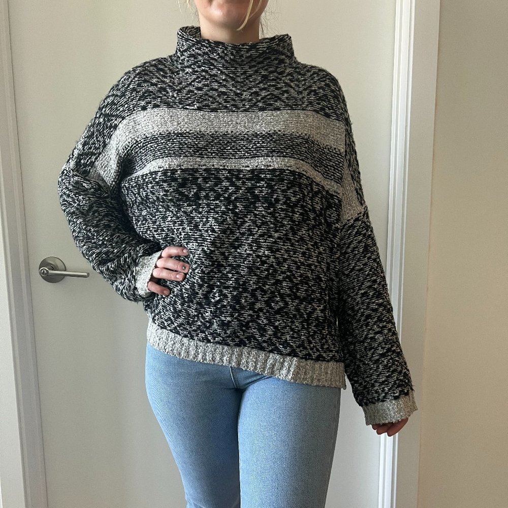 John + Jenn Sweater Size Small